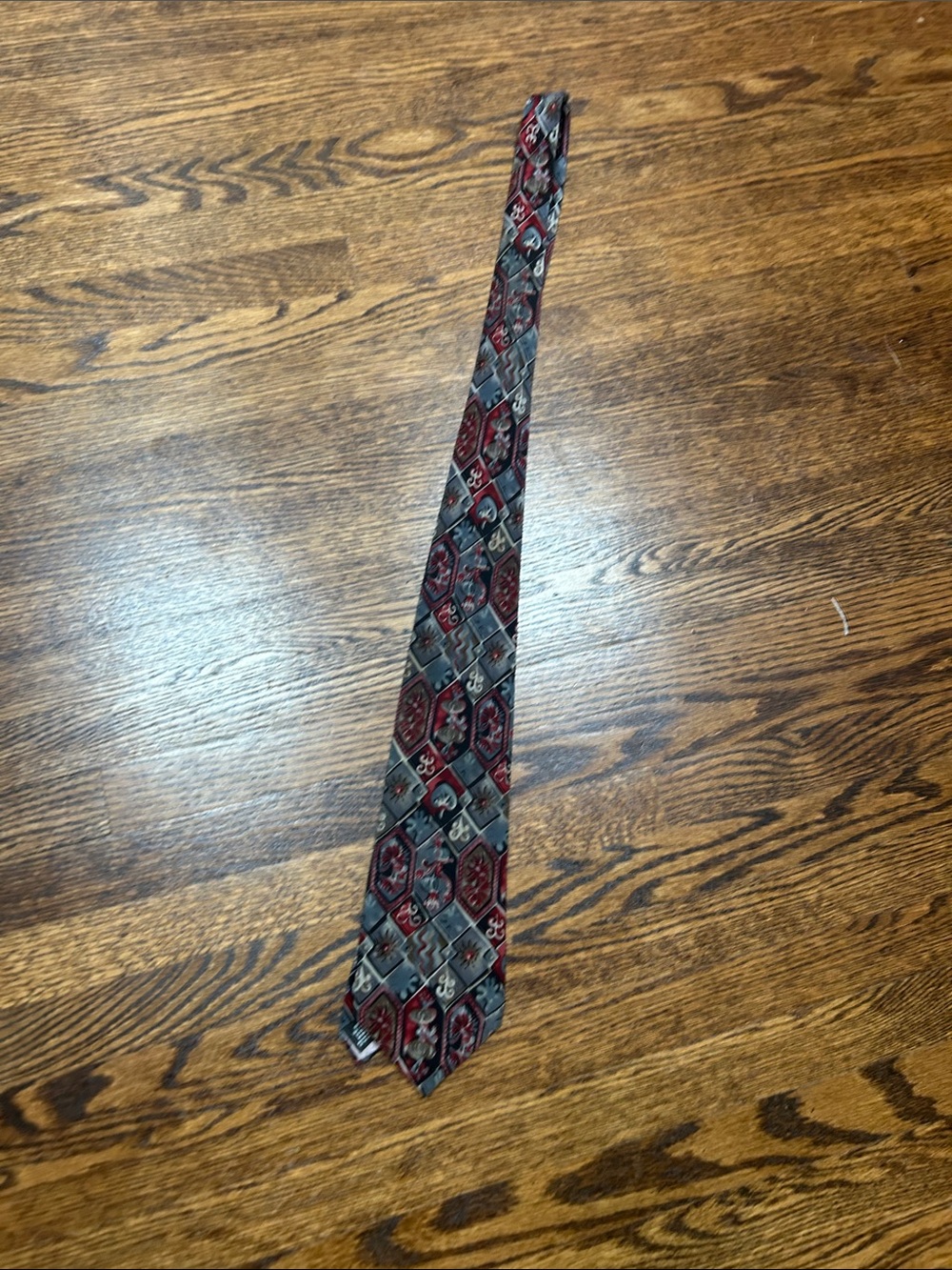 Dior Men's Geometric Silk Tie in Red and Gray
